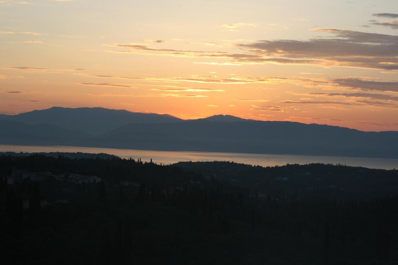 Corfu Luxury Apartment, Tranquility, Mountain & Sea Views Agios Gordios  Exterior foto